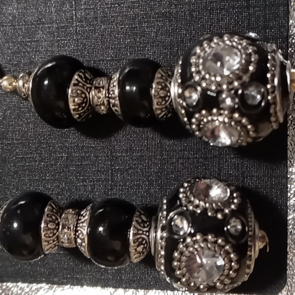 NEW! ♥️Graduated Chunky Black Lamp Drop Earrings! - Picture 4 of 5